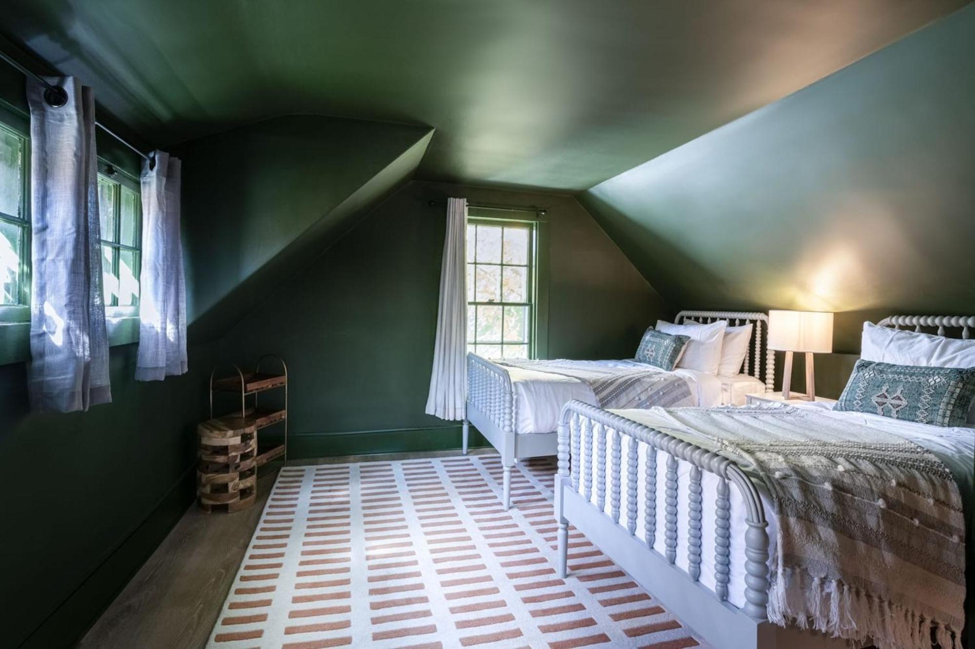 Riverhouse By Weekender Formerly Jack Daniels Inn Peterborough Номер фото